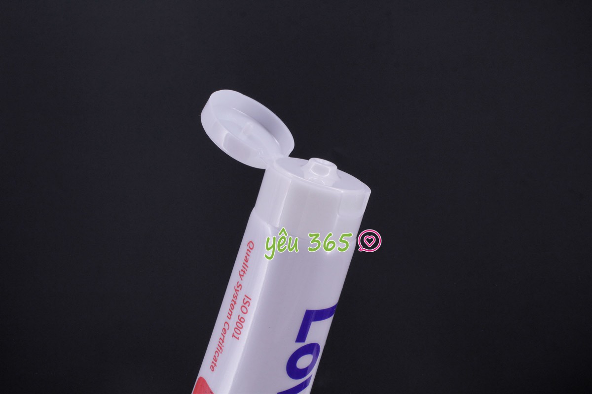Gel bôi trơn âm đạo Love Kiss hương dâu 6