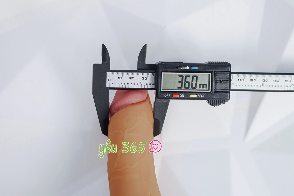 Dương vật giả có đế Lovetoy Real Extreme 7 inch có rung mềm mại giống thật