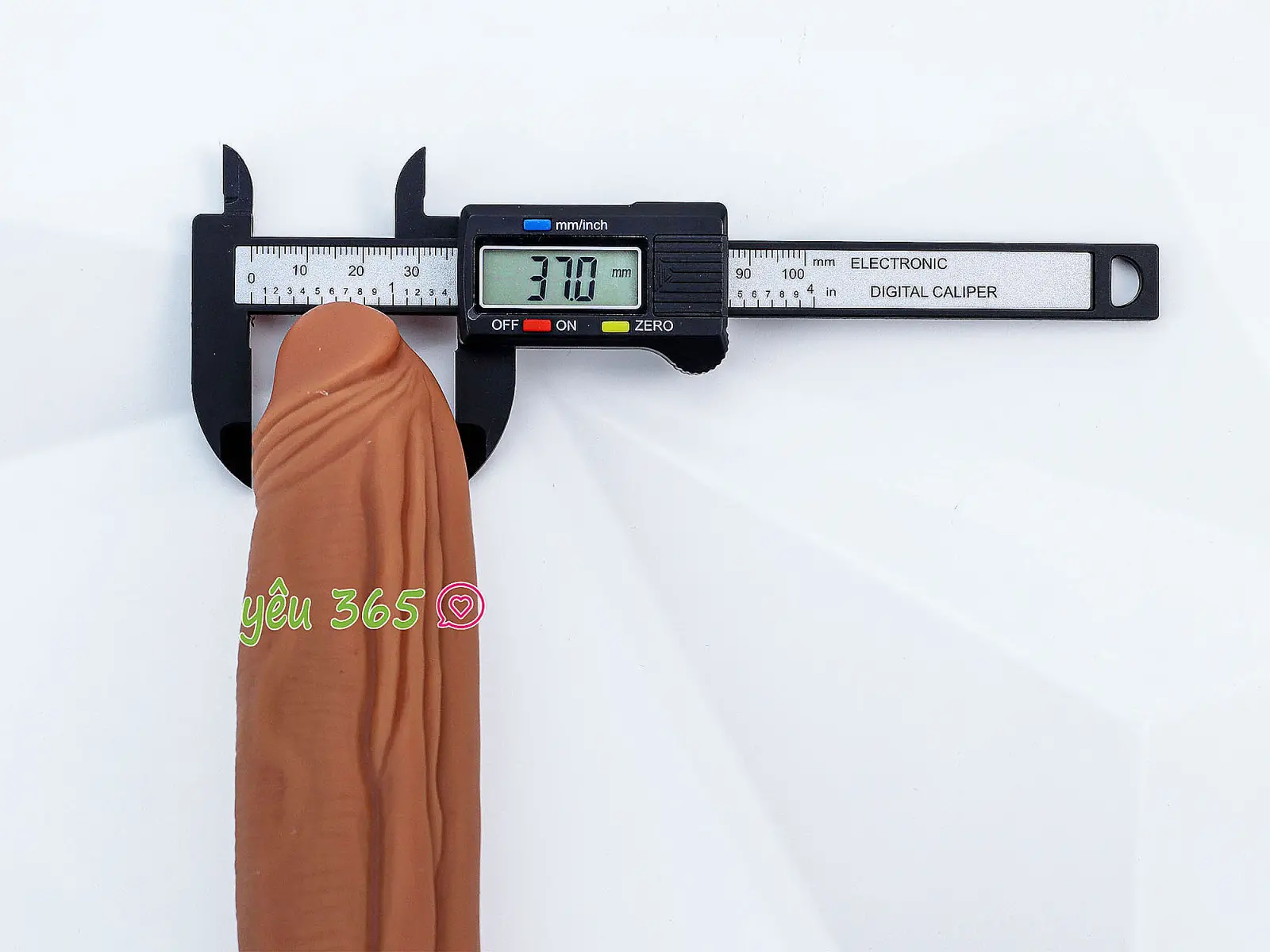 Dương vật giả gân guốc hàng khủng có đế