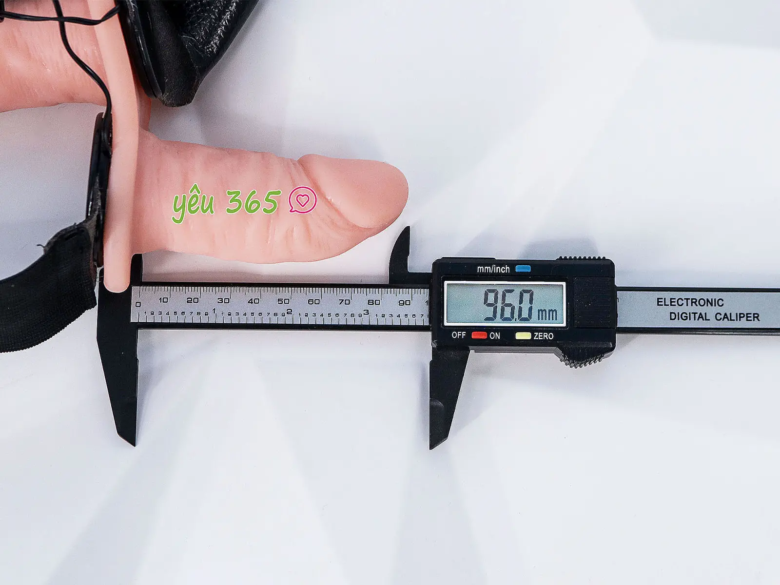 Dương vật giả có dây đeo Ultra 2 đầu rung nhiều chế độ