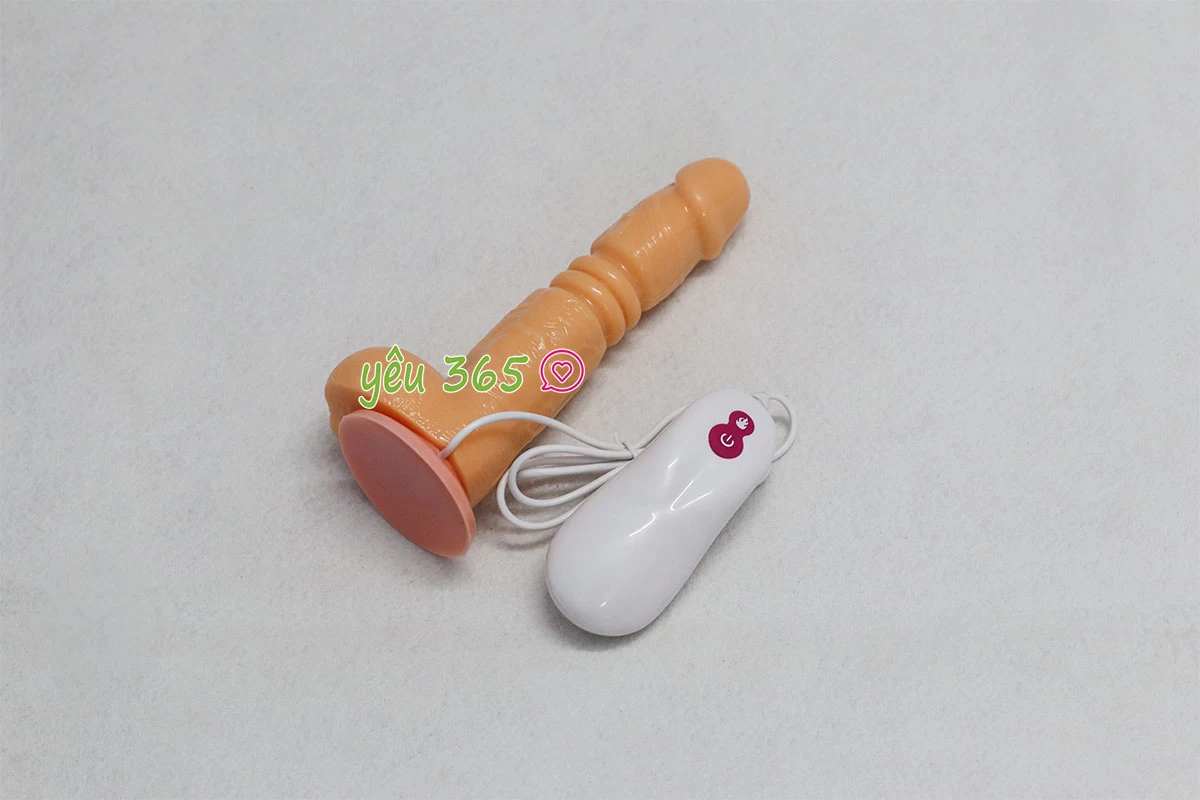 Dương vật giả có đế Excited đa năng