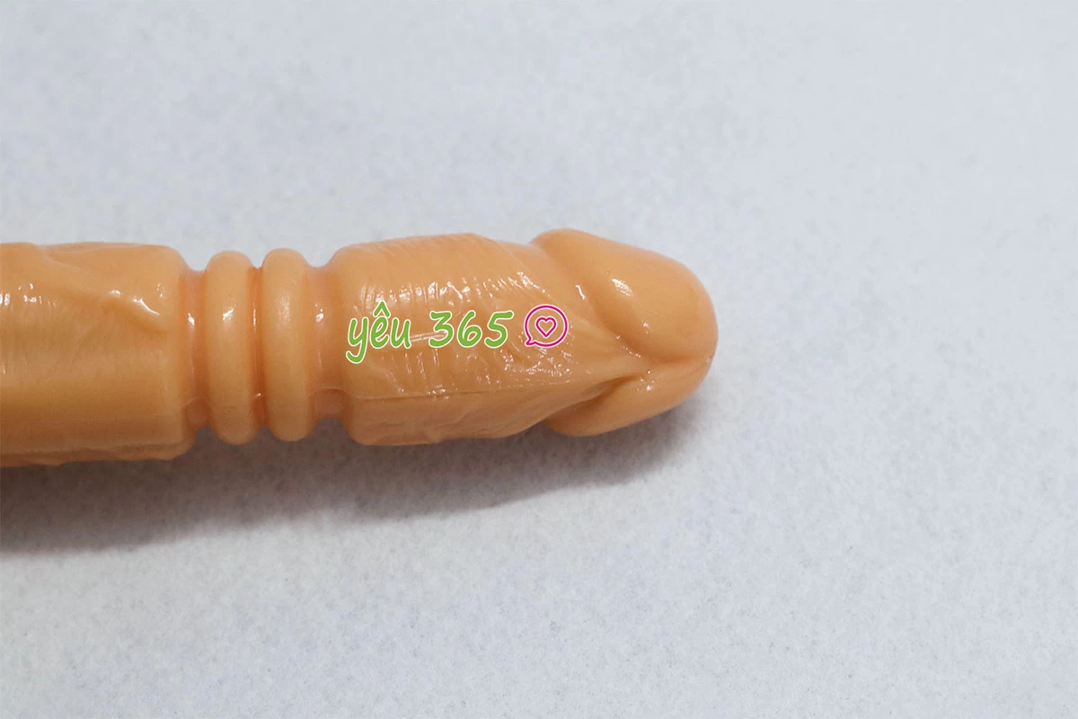 Dương vật giả có đế Excited đa năng