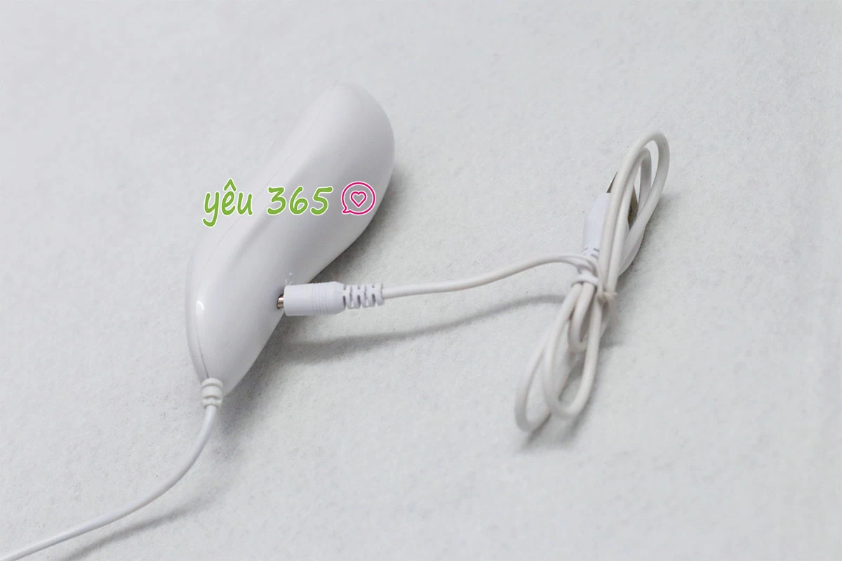 Dương vật giả có đế Excited đa năng