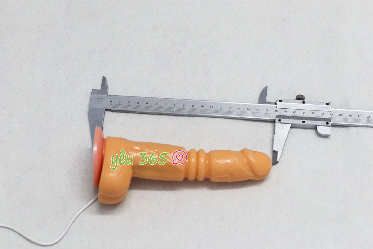 Dương vật giả có đế Excited đa năng