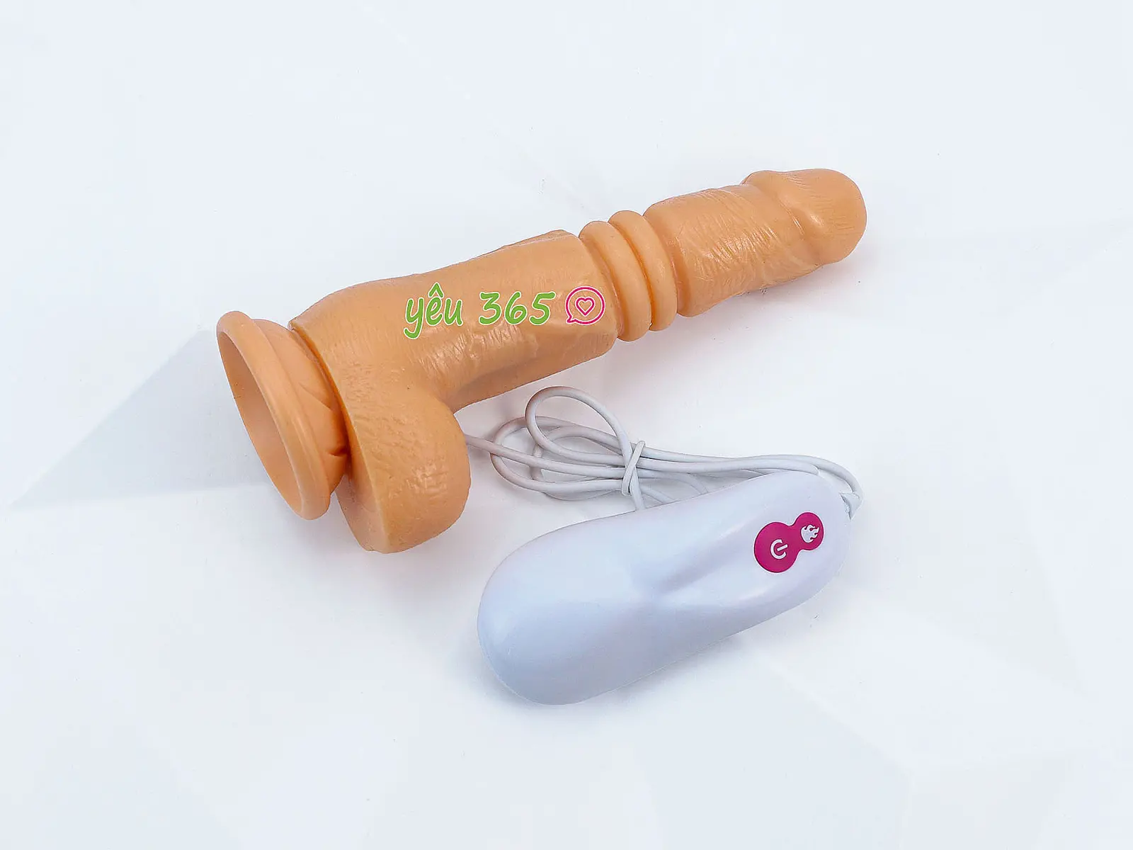 Dương vật giả có đế Excited đa năng rung thụt