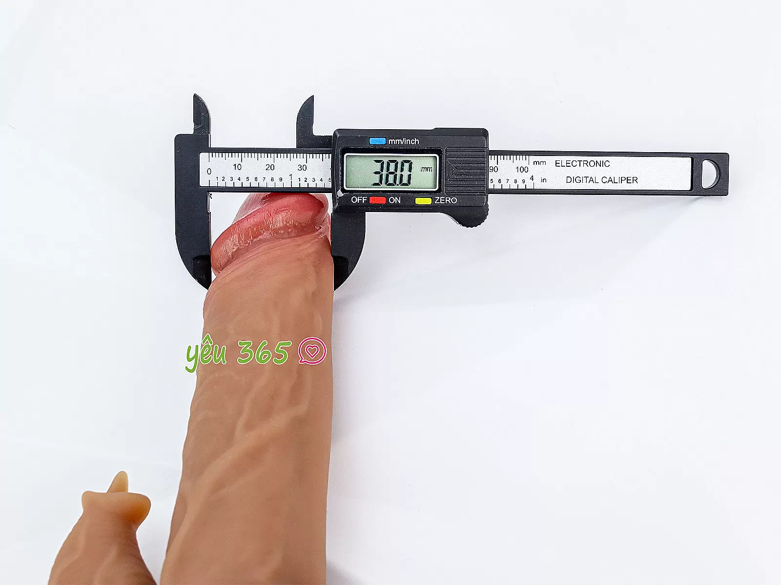 Dương vật giả có đế cùng nhánh phụ rung thụt phát nhiệt điều khiển từ xa