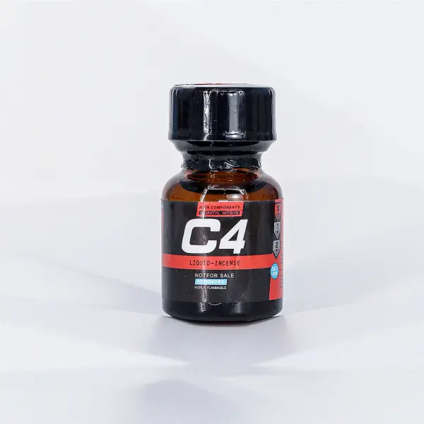 Chai hít C4 Liquid Incense Red tăng cảm giác hưng phấn
